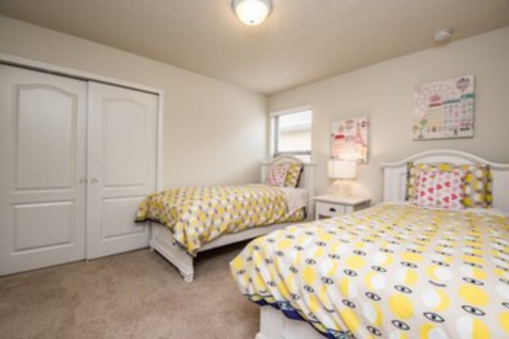 Room 9 of 28
