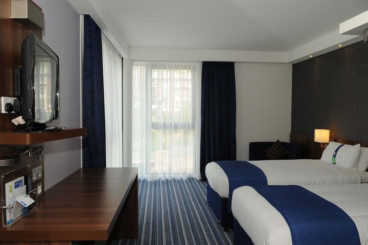 Room 7 of 81