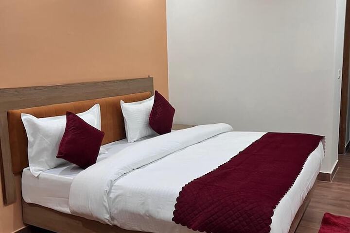 Room 14 of 22