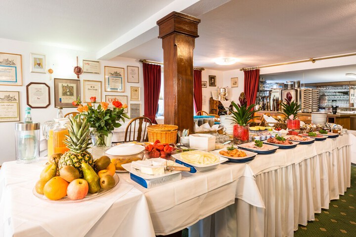 Breakfast/Coffee Service 11 of 24