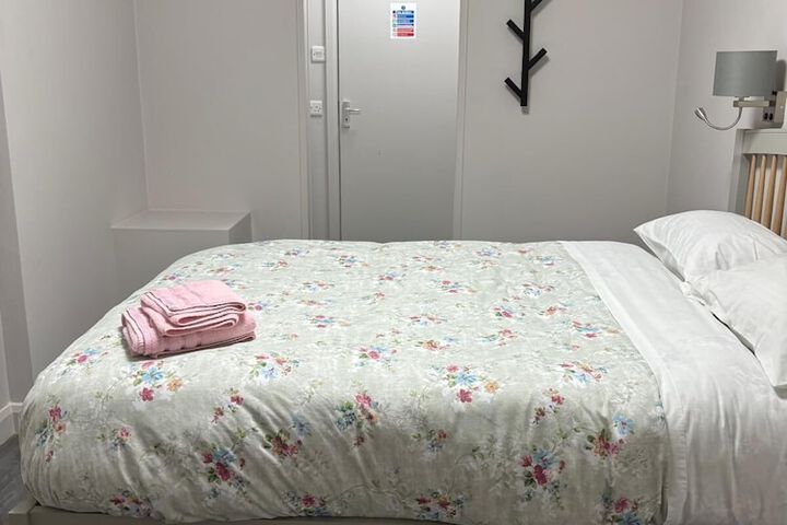 Room 3 of 13