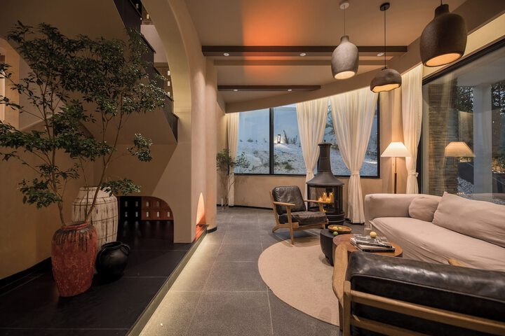Hotel Interior 10 of 288