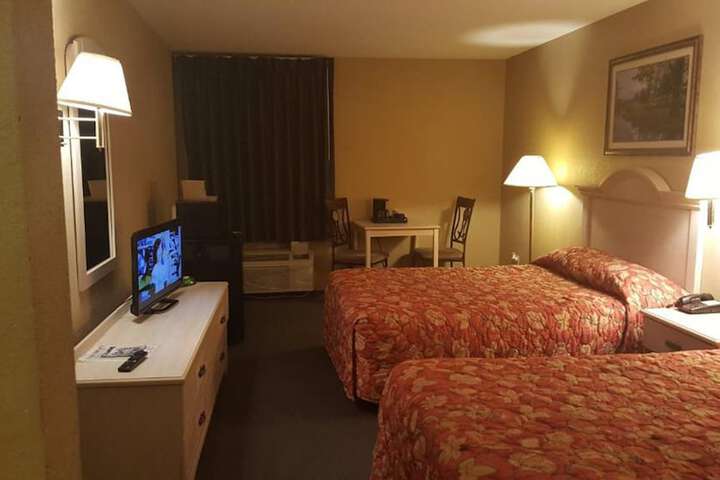 Budget Double Bed (4 of 5)