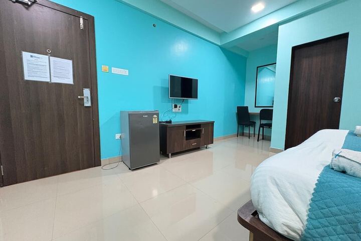 Room 10 of 38