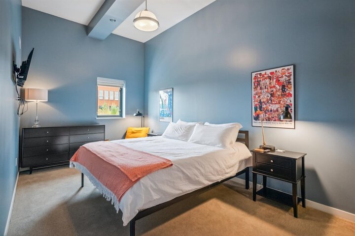 Room 19 of 117