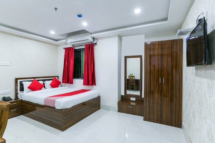 Room 8 of 8