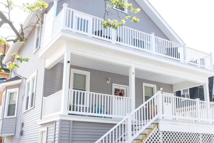 Lux 3 Bd - Perfect & Parking & Massive Patio