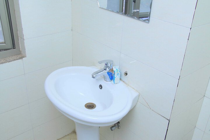 Room 18 of 25