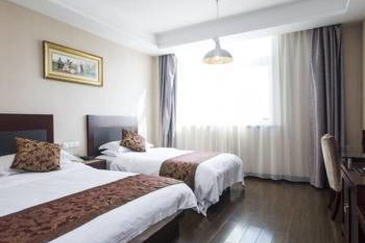 Room 3 of 10