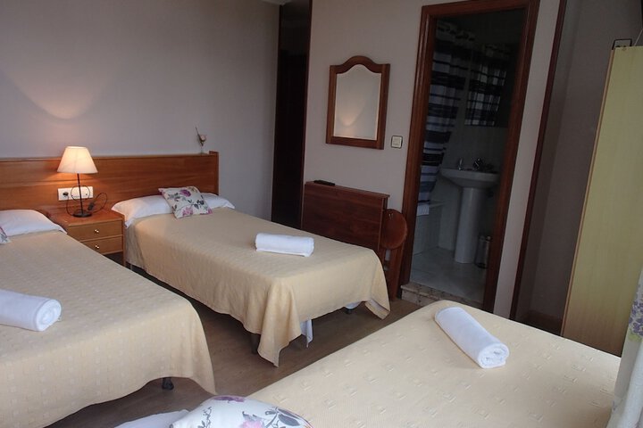 Room 9 of 19