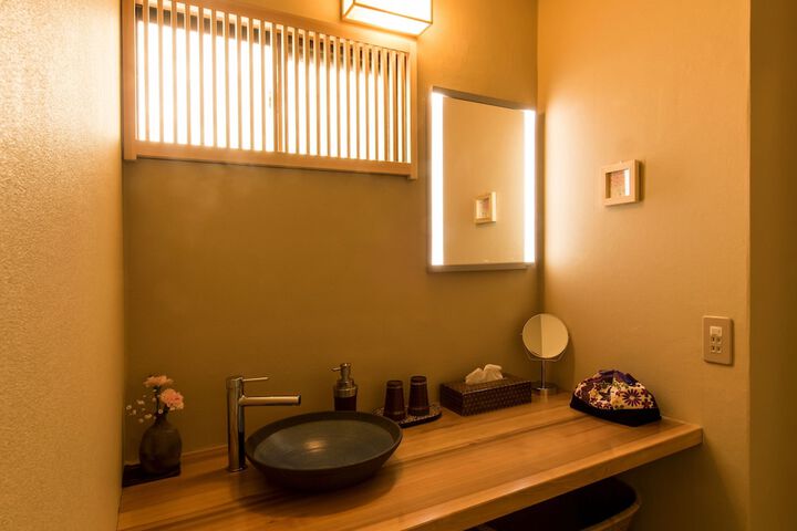 Room 15 of 62