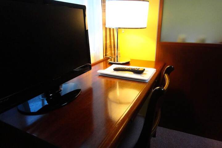 Room 10 of 50