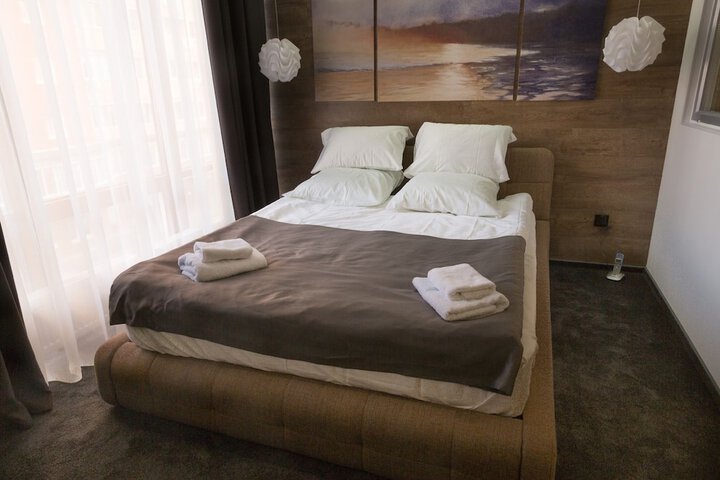 Room 8 of 67