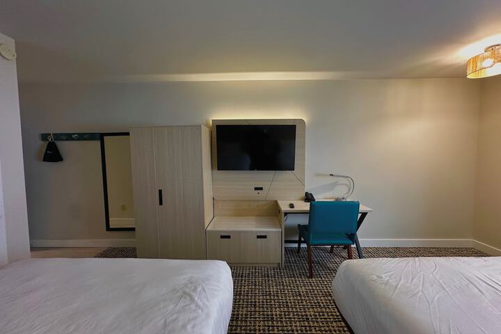 Room 8 of 51