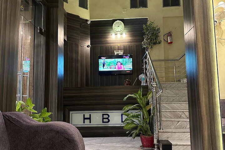 Hotel Blue Diamond in Varanasi