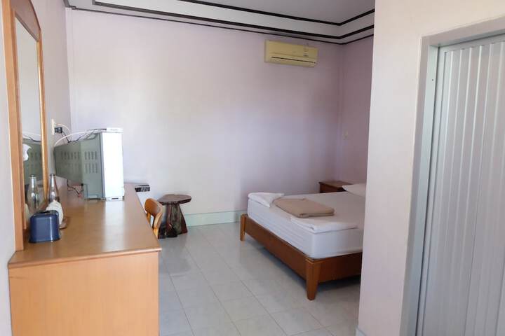 Room 27 of 55