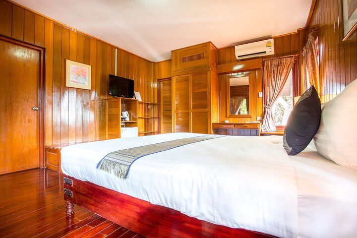 Room 15 of 51