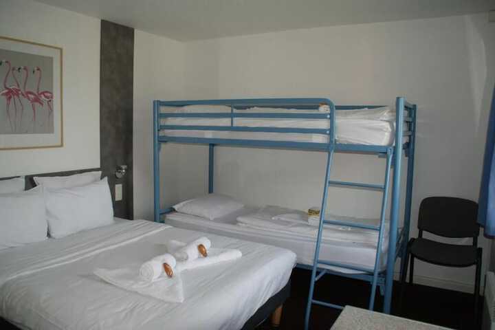 Room 11 of 38