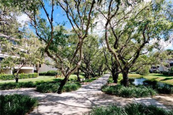 Property Grounds 24 of 33