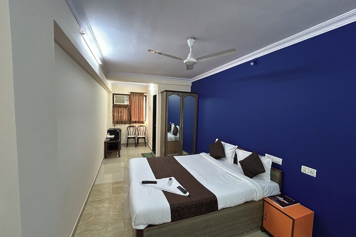 Room 35 of 53