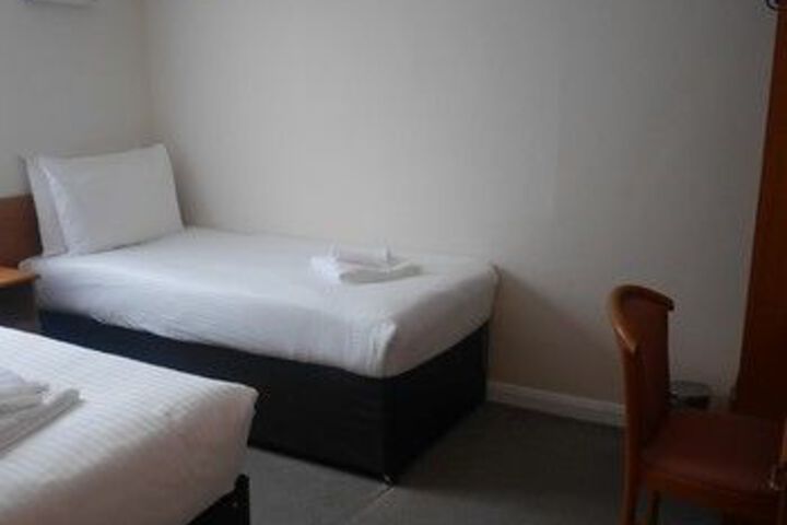 Hotel Suite Photo