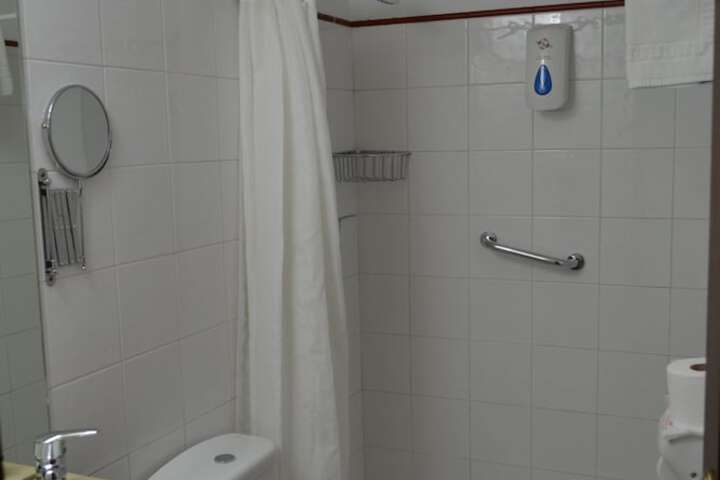 Room 15 of 25