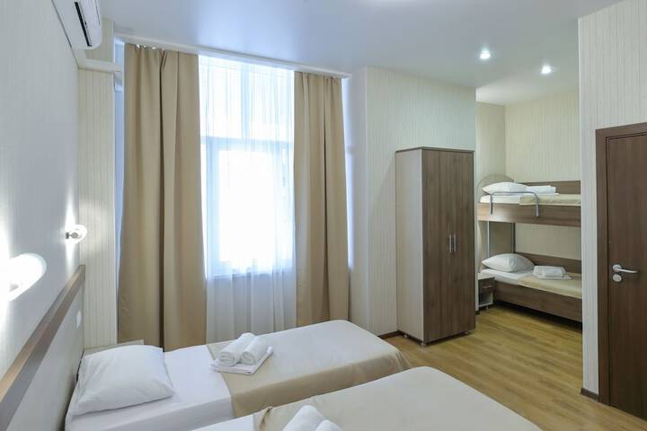 Room 4 of 21