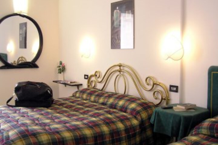 Room 9 of 47