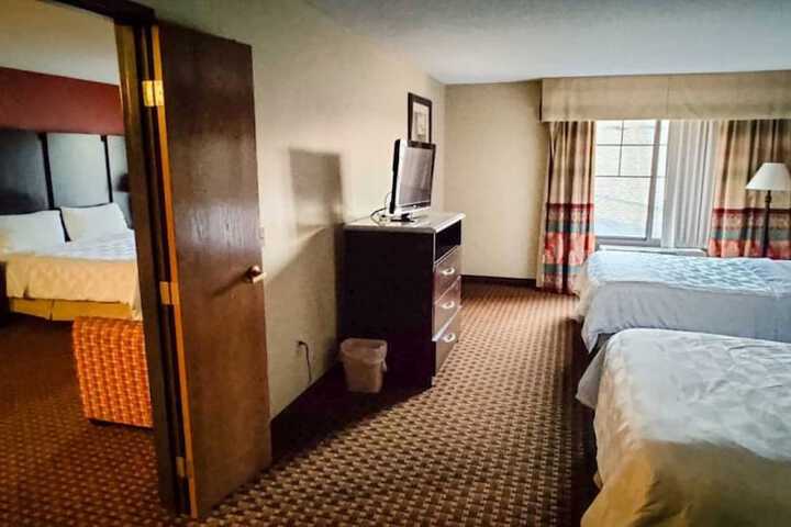 Room 2 of 5