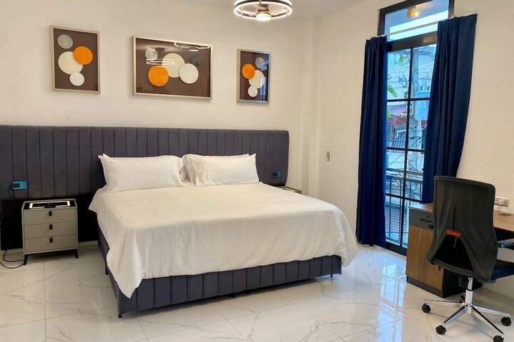 Room 20 of 32