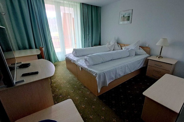 Room 19 of 28
