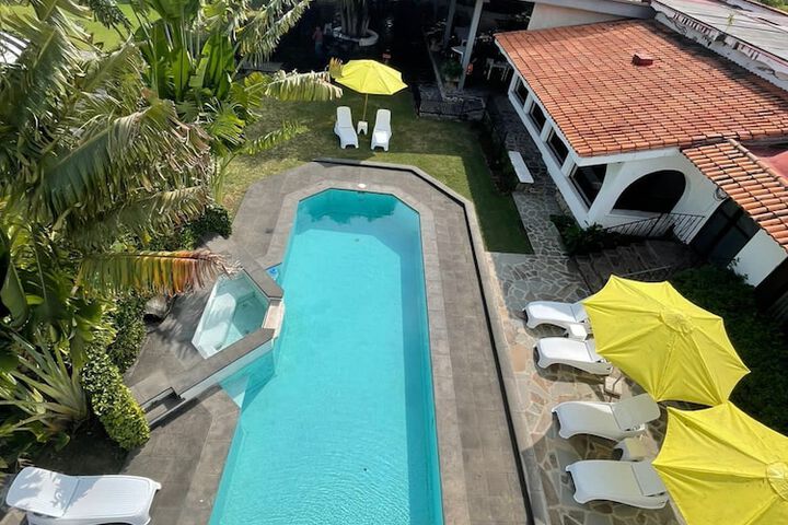 Pool 11 of 22