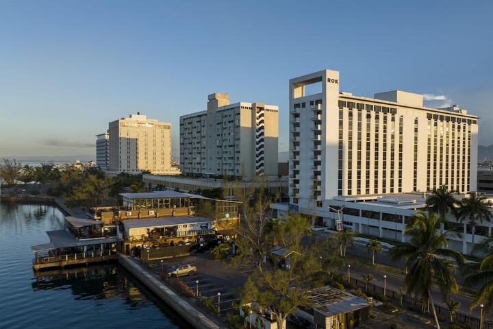 Hotel 103 of 104