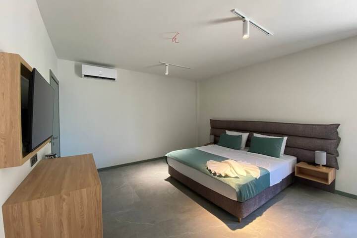 Room 57 of 62