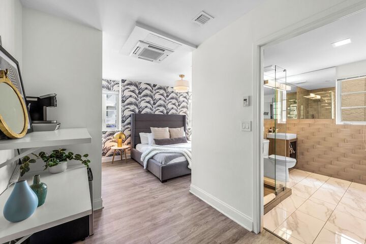 Room 5 of 70
