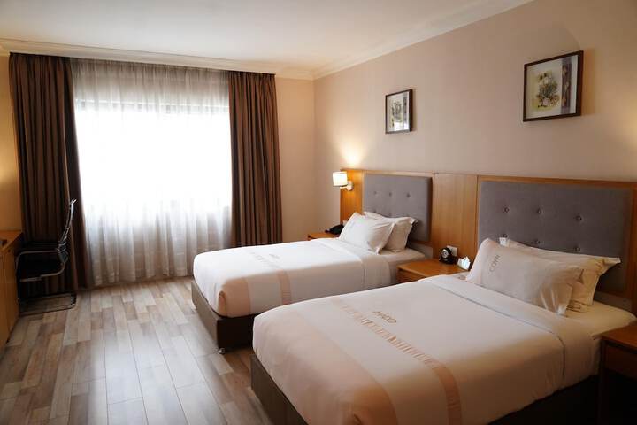 Room 45 of 163