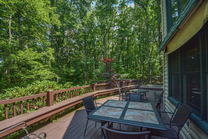 Terrace/Patio 3 of 5