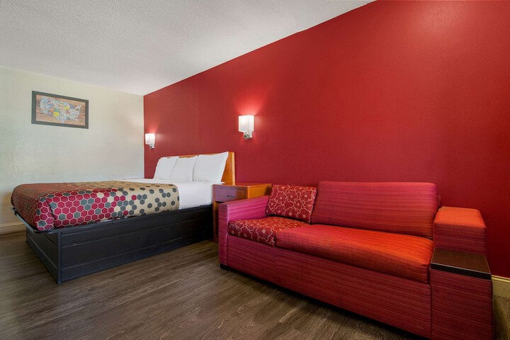 1 King Bed (2 of 2)