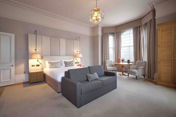 Room 30 of 110