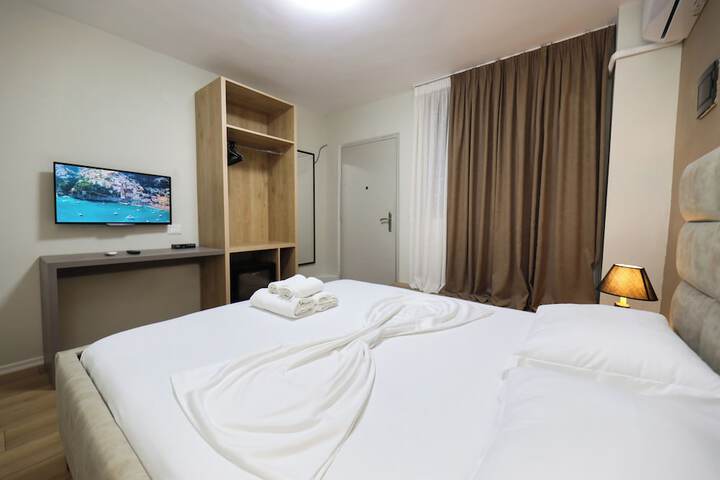 Room 42 of 73