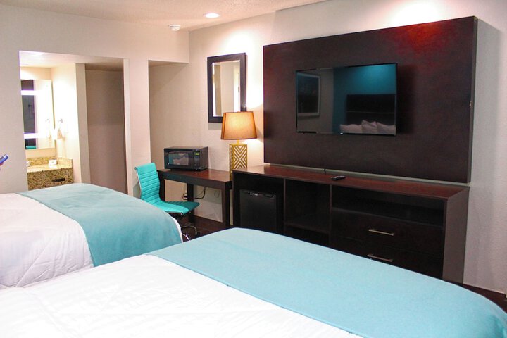 Room 10 of 20
