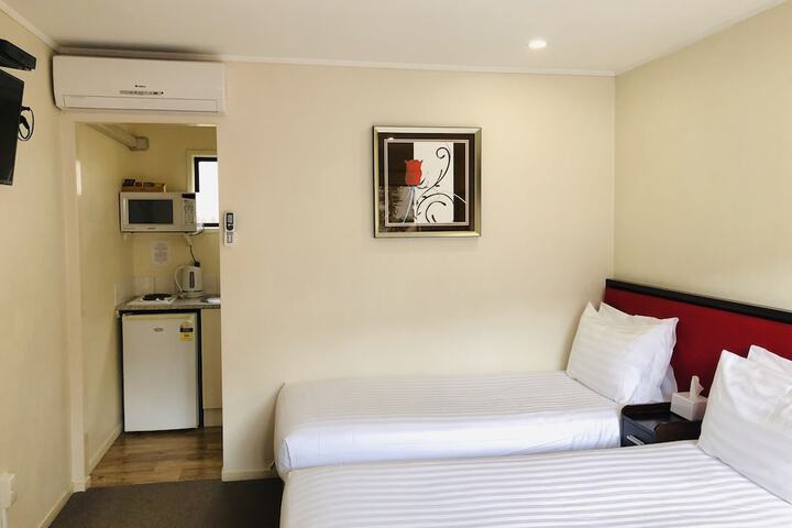 Room 14 of 69