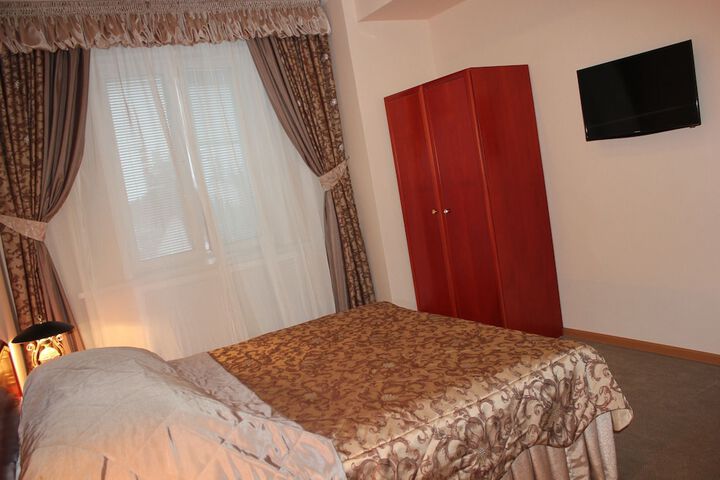 Room 20 of 108