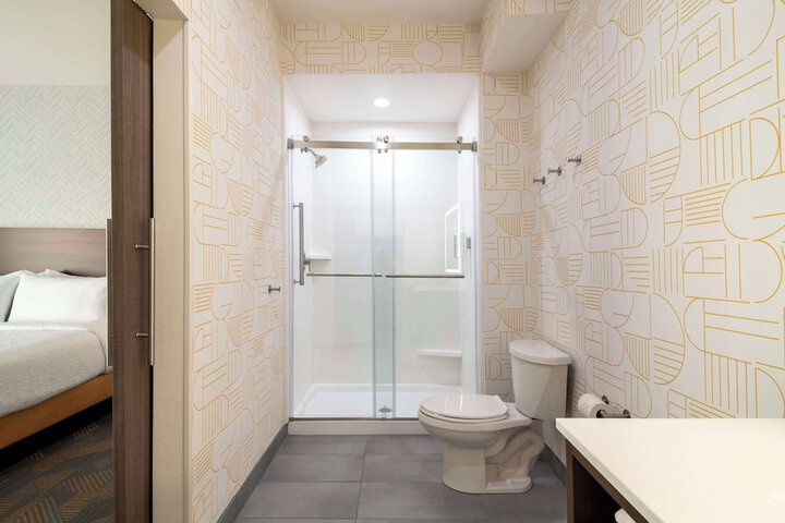 1 King Accessible Tub Studio Suite (9 of 34)