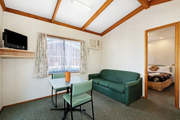 Room 27 of 58