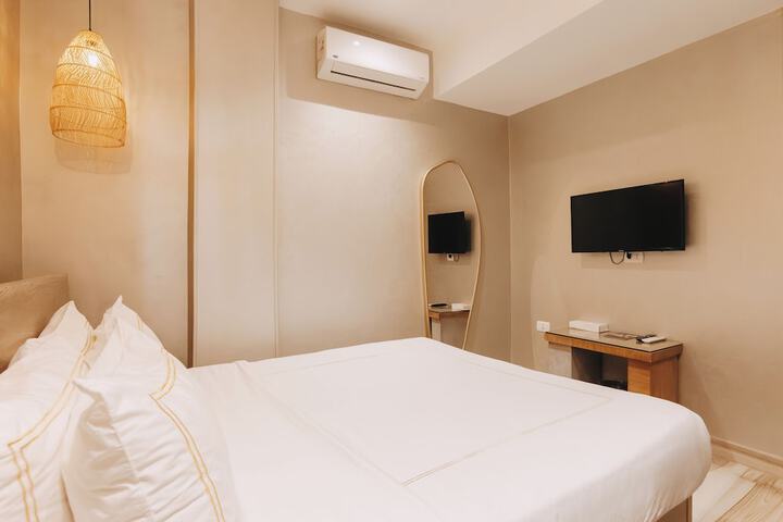 Room 85 of 130