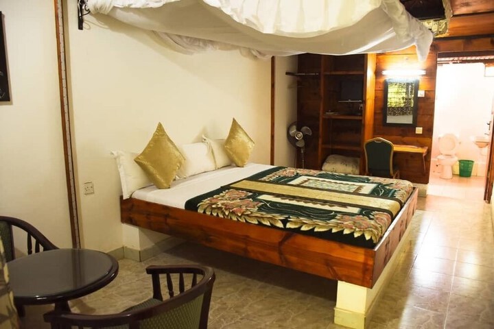 Room 4 of 51