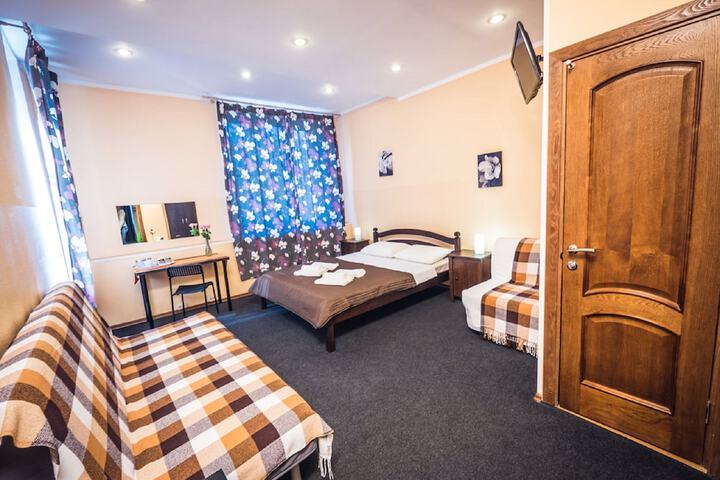 Room 4 of 45