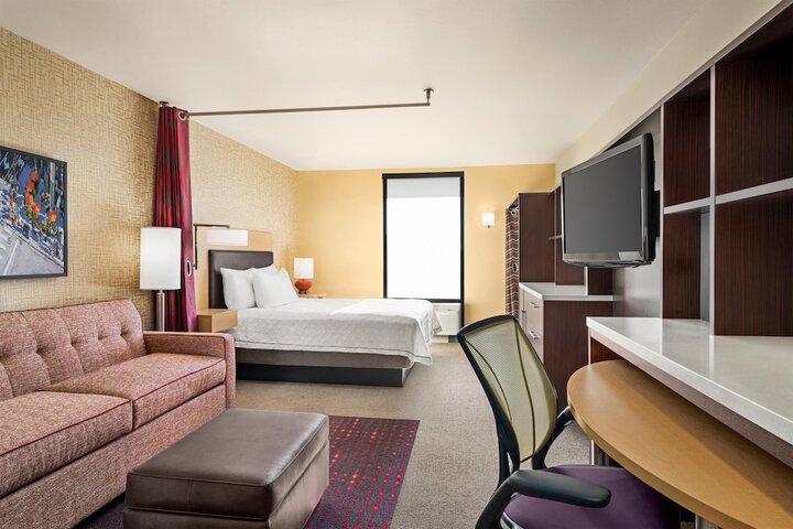 Room 12 of 37