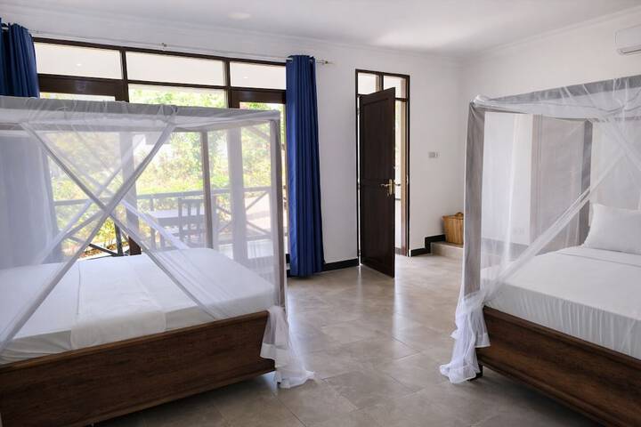 Room 4 of 66